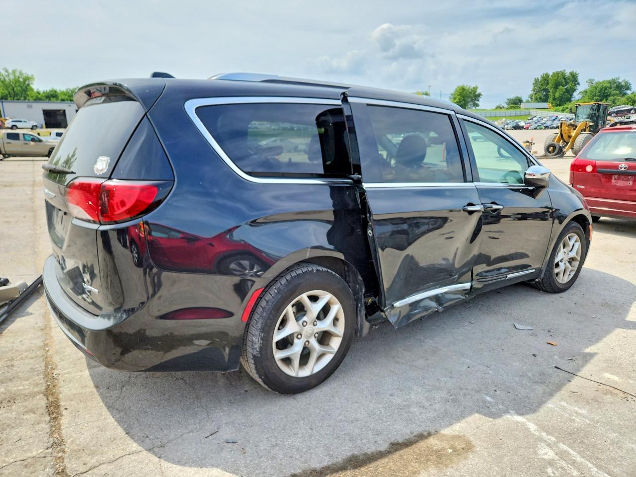 Chrysler Pacifica Limited