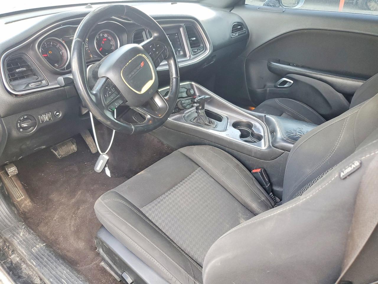Dodge Challenger Sxt
