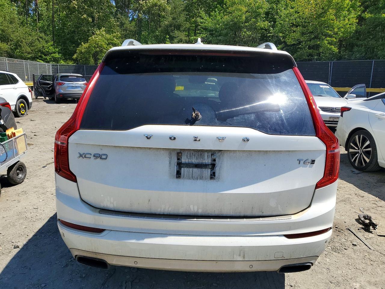 Volvo XC90 T6