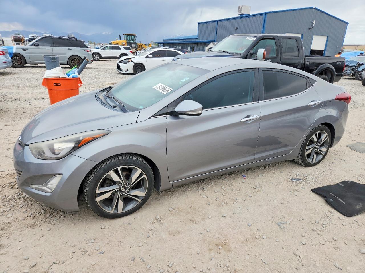 Salvage Hyundai ELANTRA Image