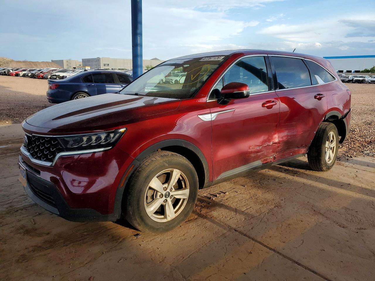Salvage Kia Sorento Image