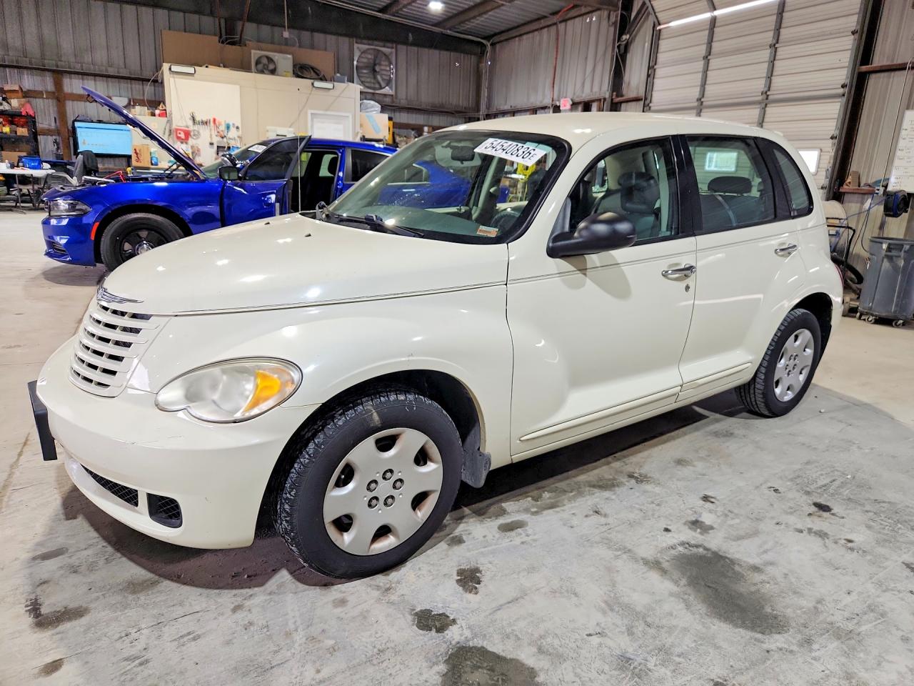 Salvage Chrysler PT Cruiser Image