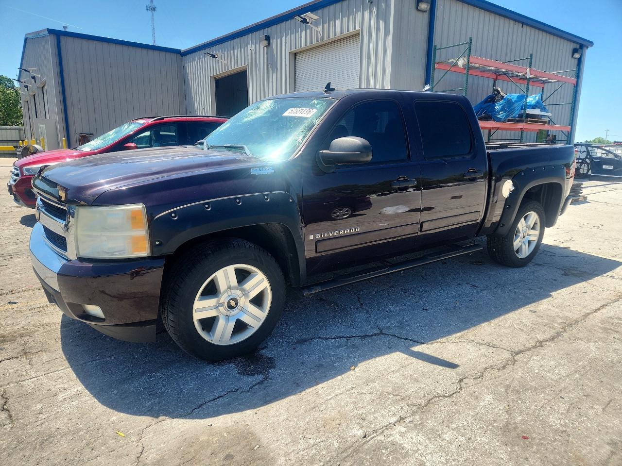 Salvage Chevrolet Silverado Image