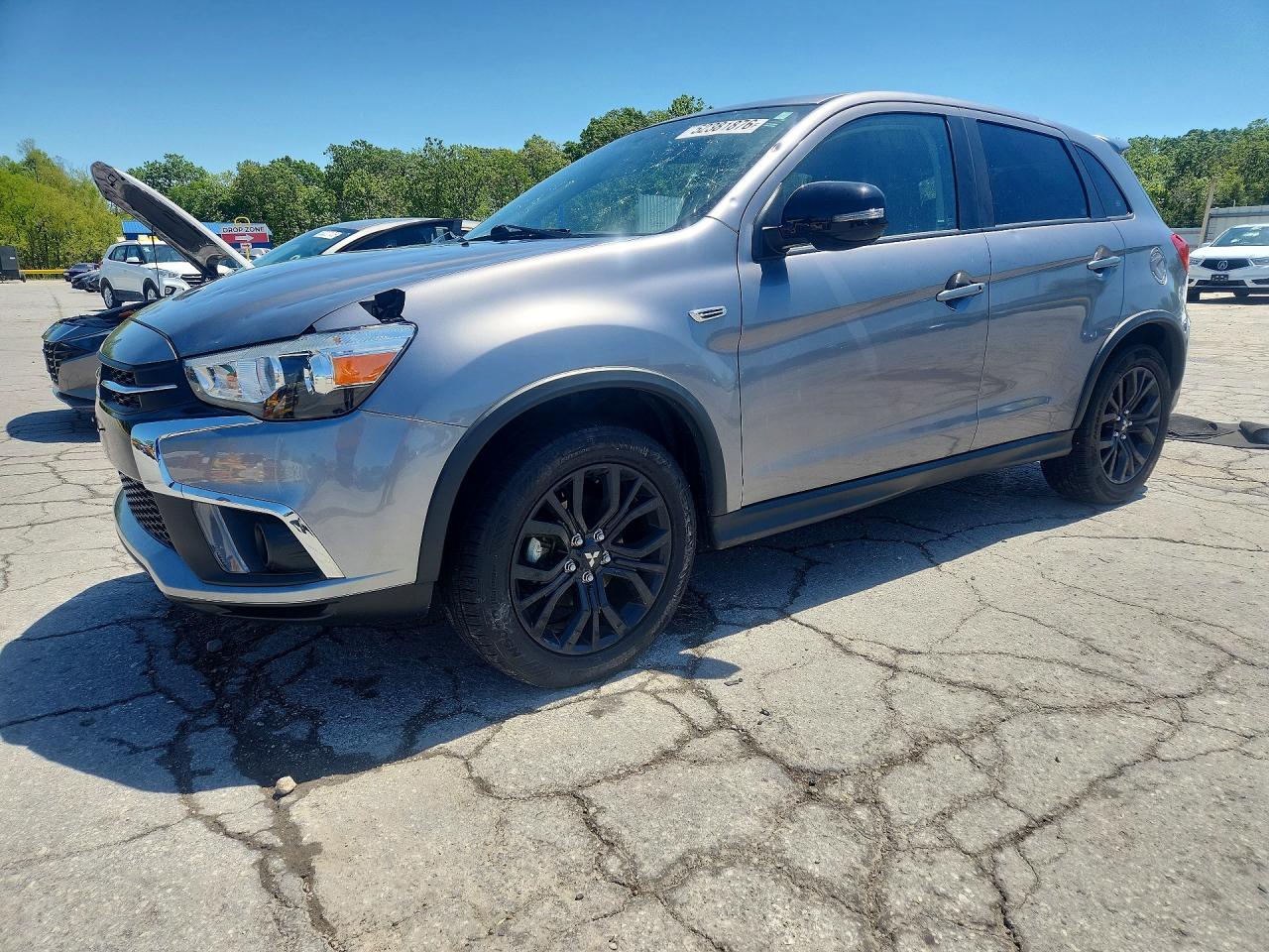 Salvage Mitsubishi Outlander Image