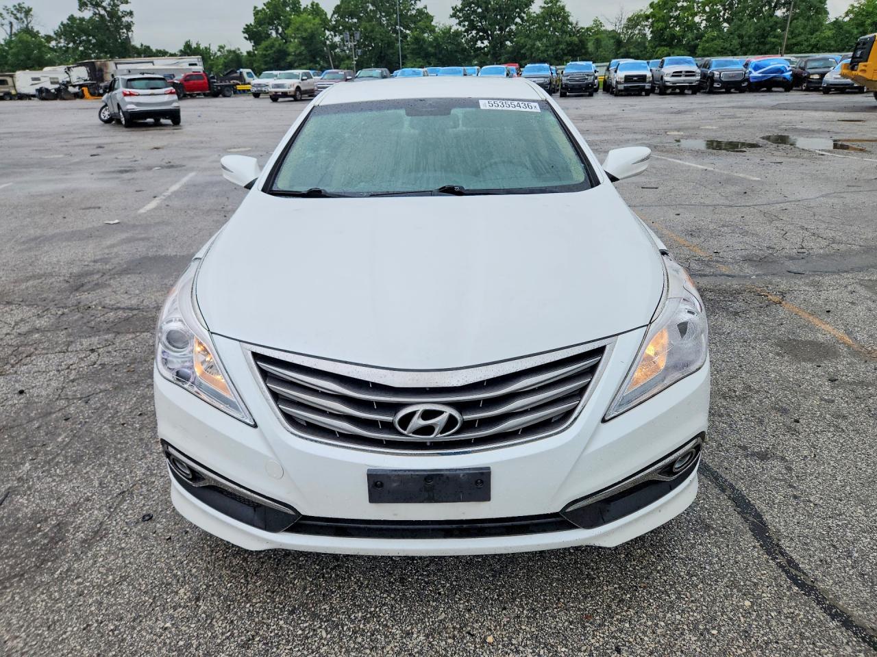 Hyundai Azera Base