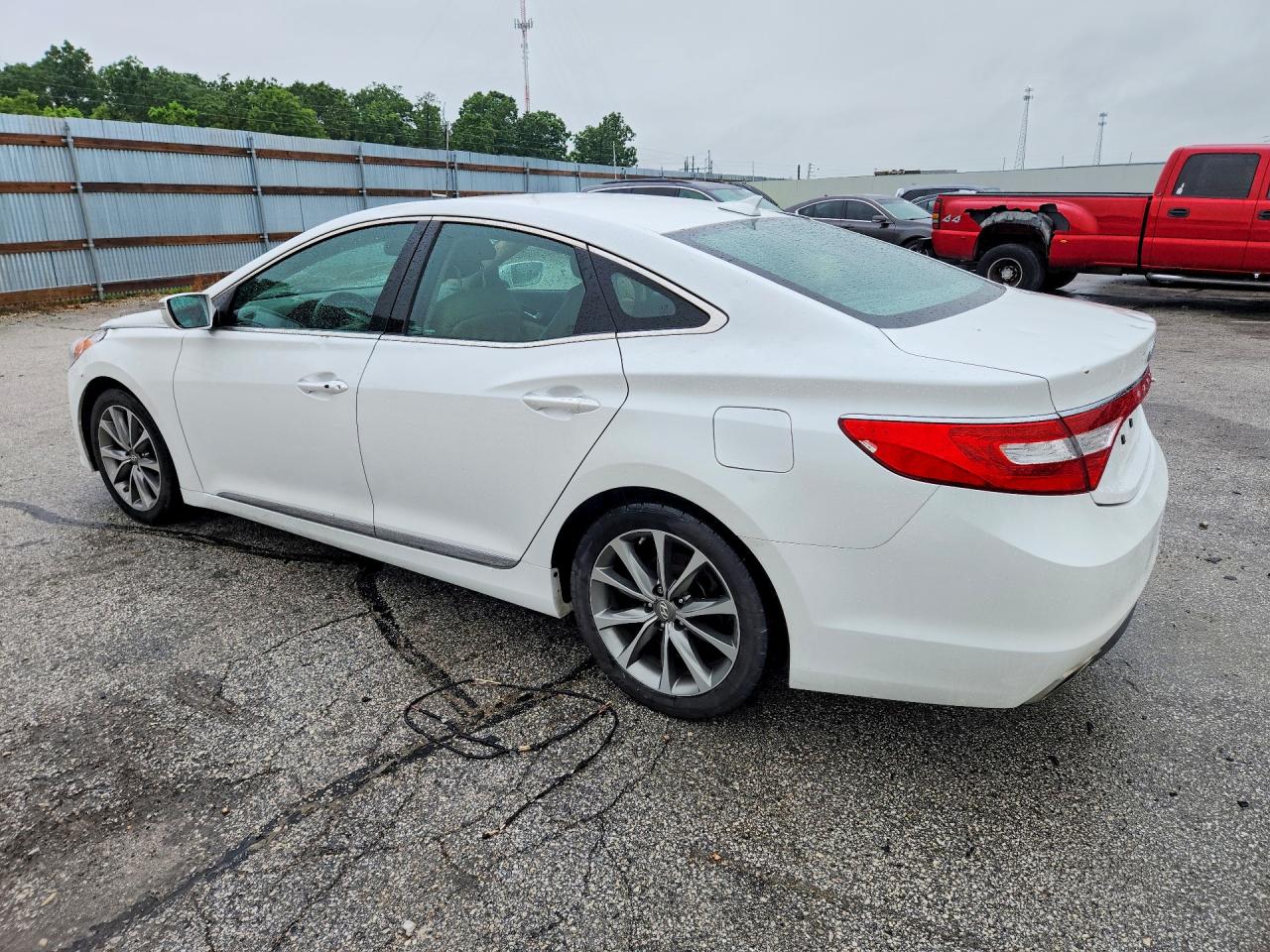 Hyundai Azera Base