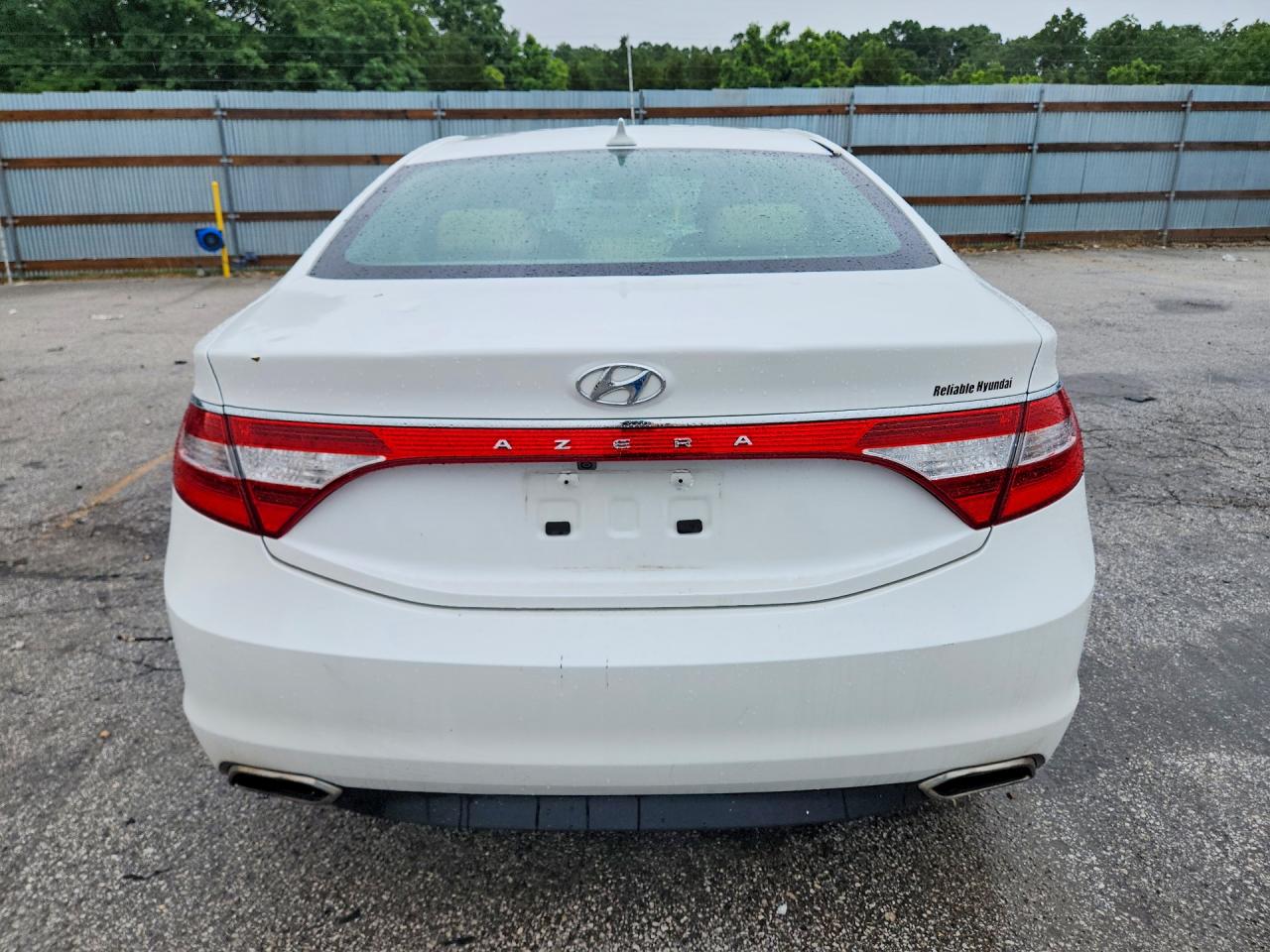 Hyundai Azera Base