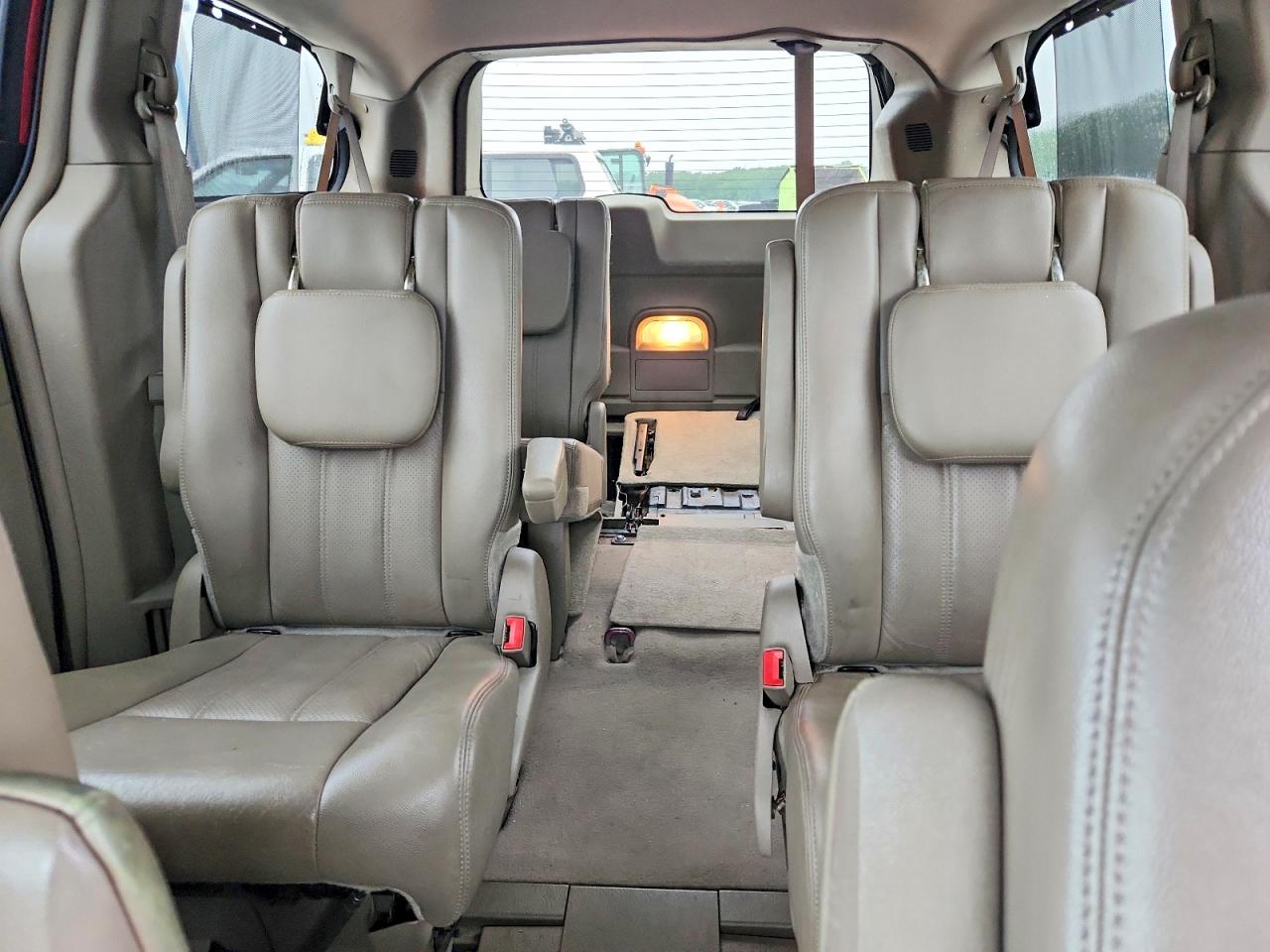 Chrysler Minivan Touring L