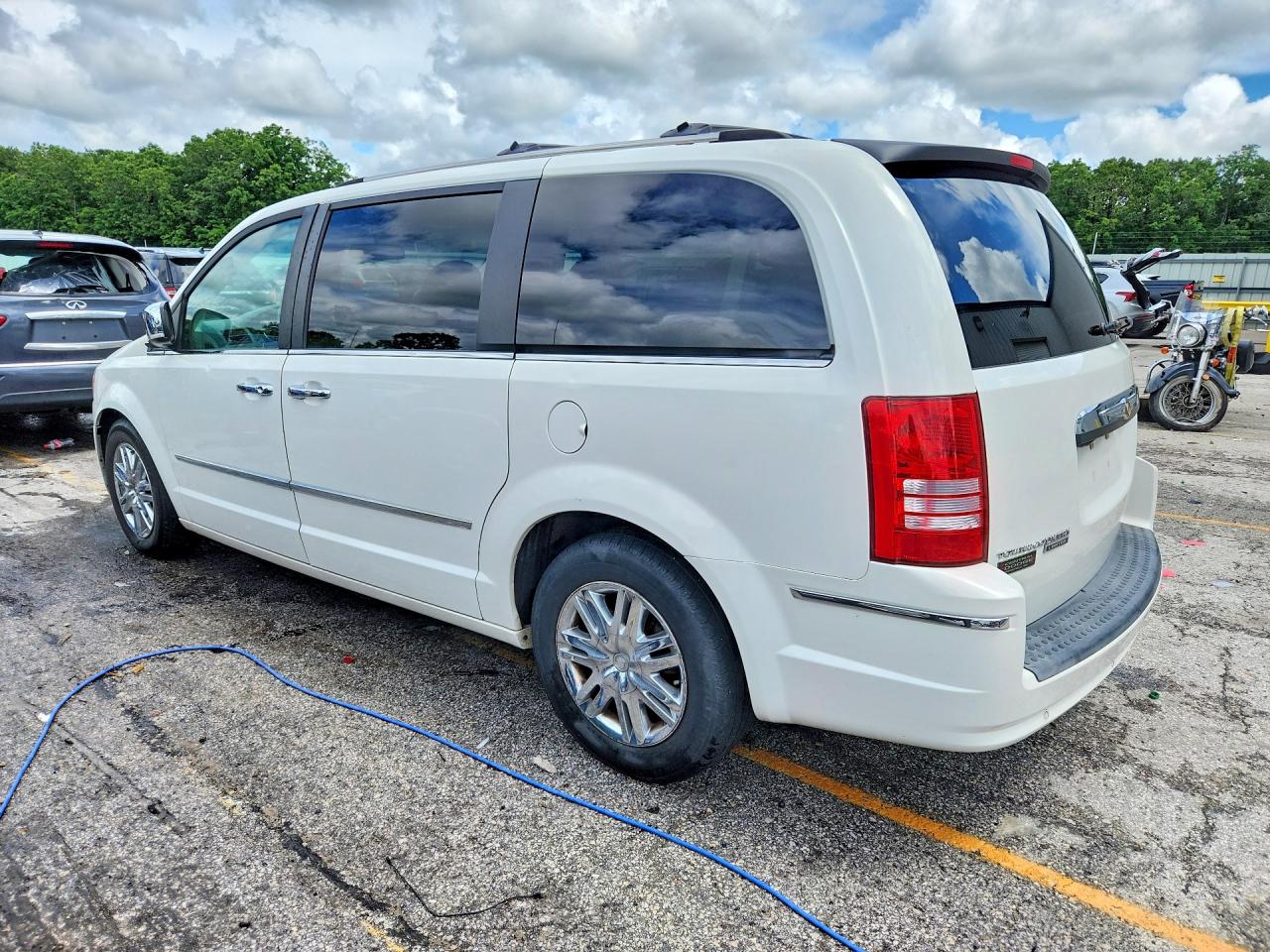 Chrysler Minivan Limited
