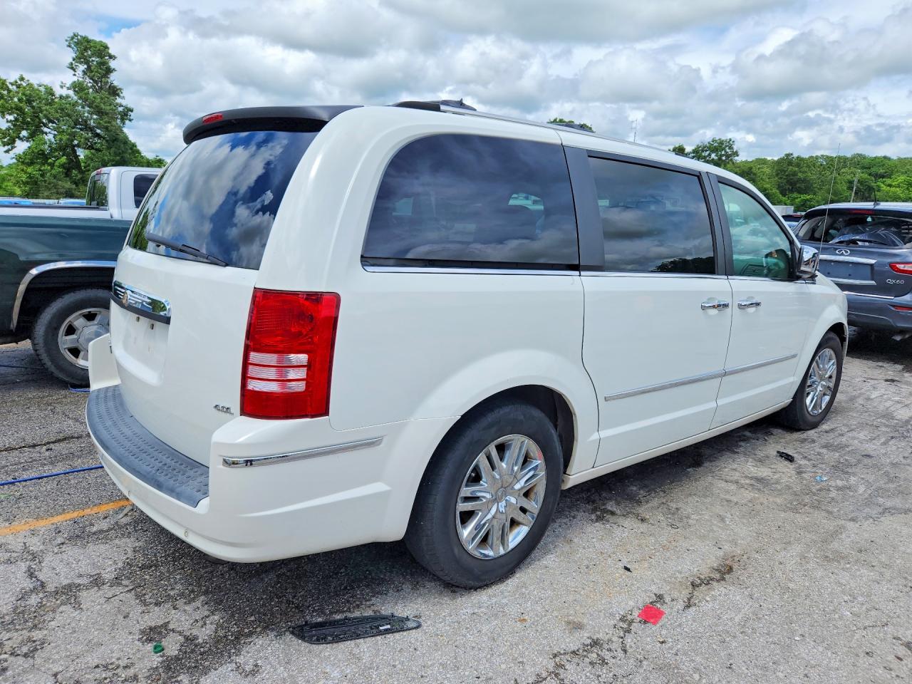 Chrysler Minivan Limited