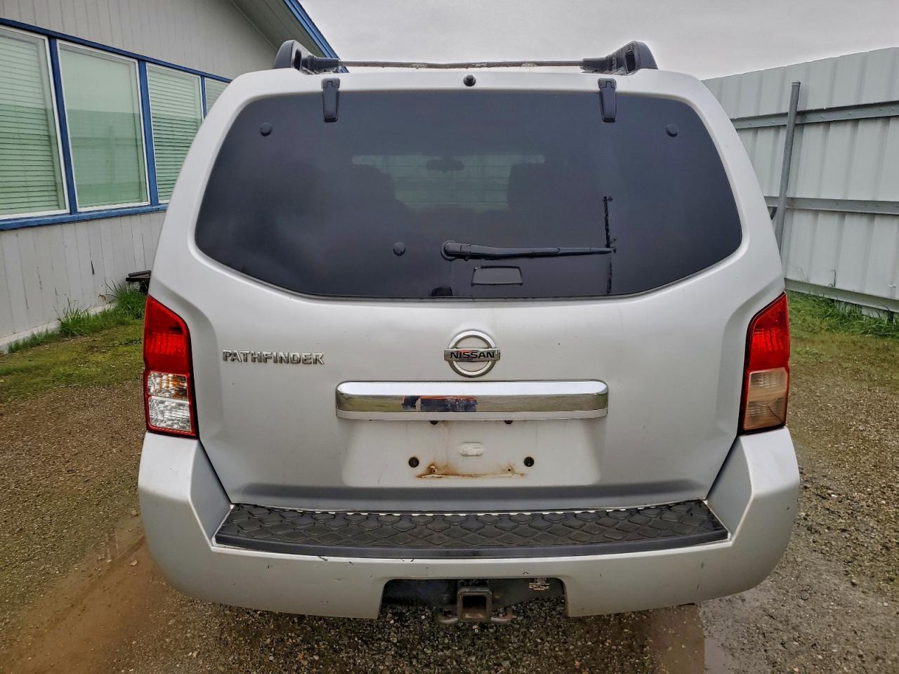 Nissan Pathfinder Sv