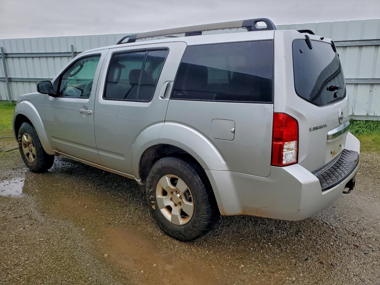 Nissan Pathfinder Sv