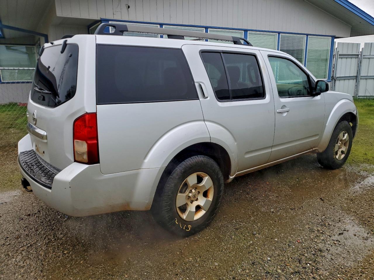 Nissan Pathfinder Sv