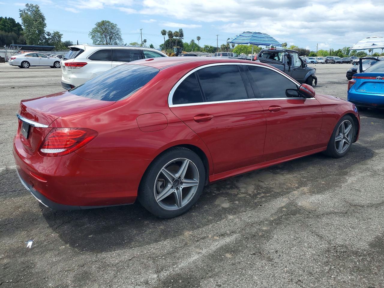 Mercedes-Benz E-Class 300