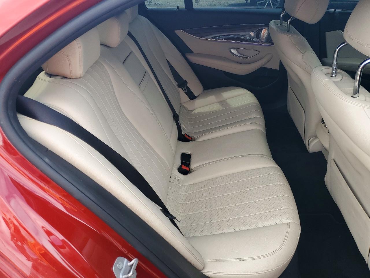 Mercedes-Benz E-Class 300