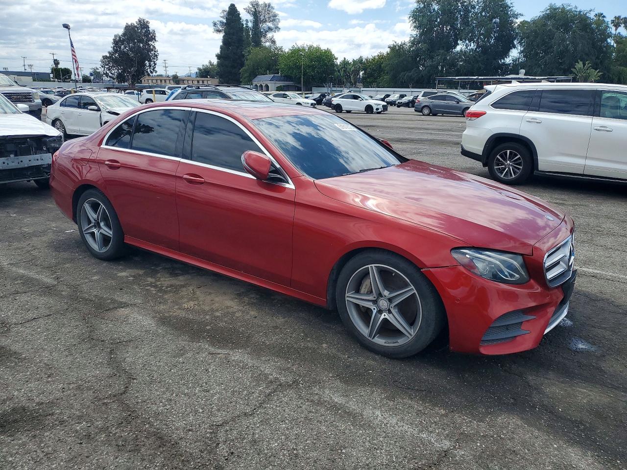 Mercedes-Benz E-Class 300