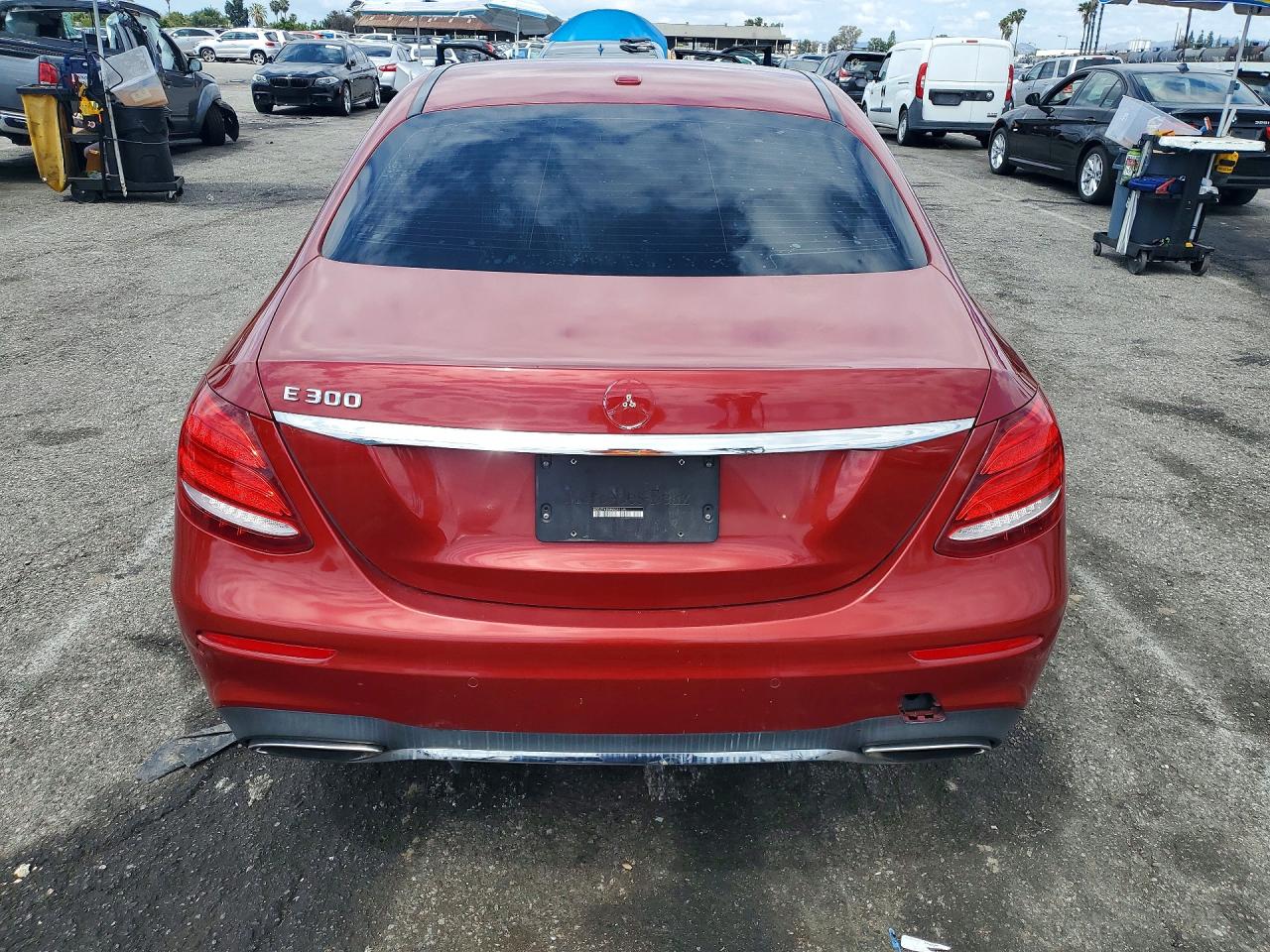 Mercedes-Benz E-Class 300