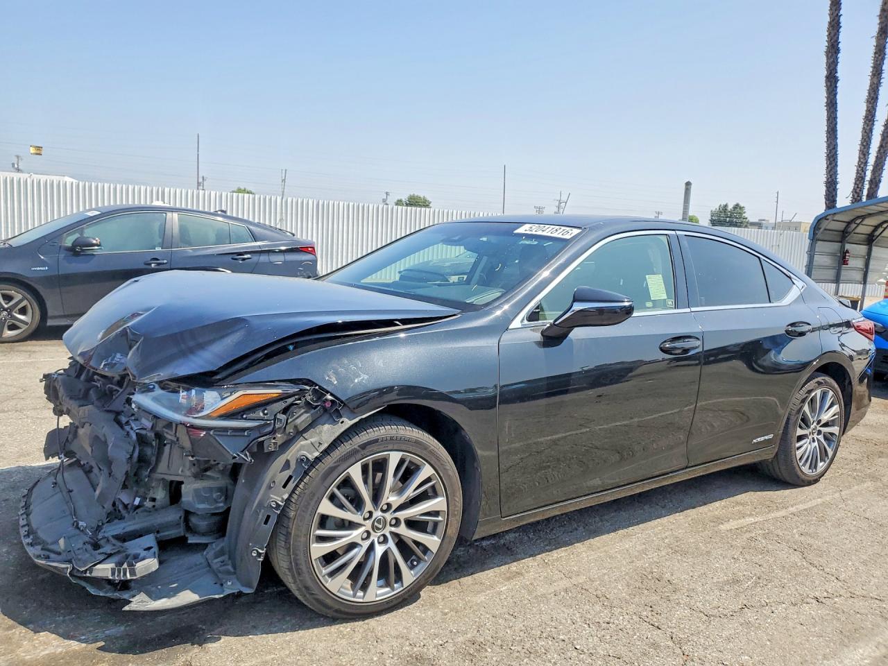 Salvage Lexus Es Image