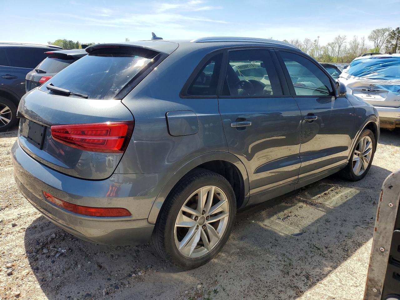 Audi Q3 Premium