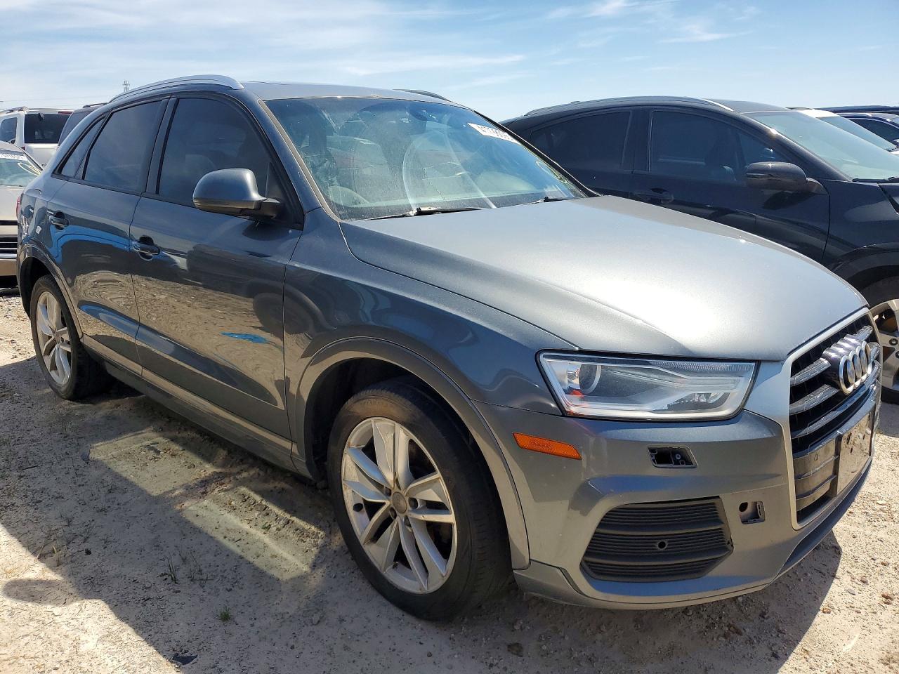 Audi Q3 Premium