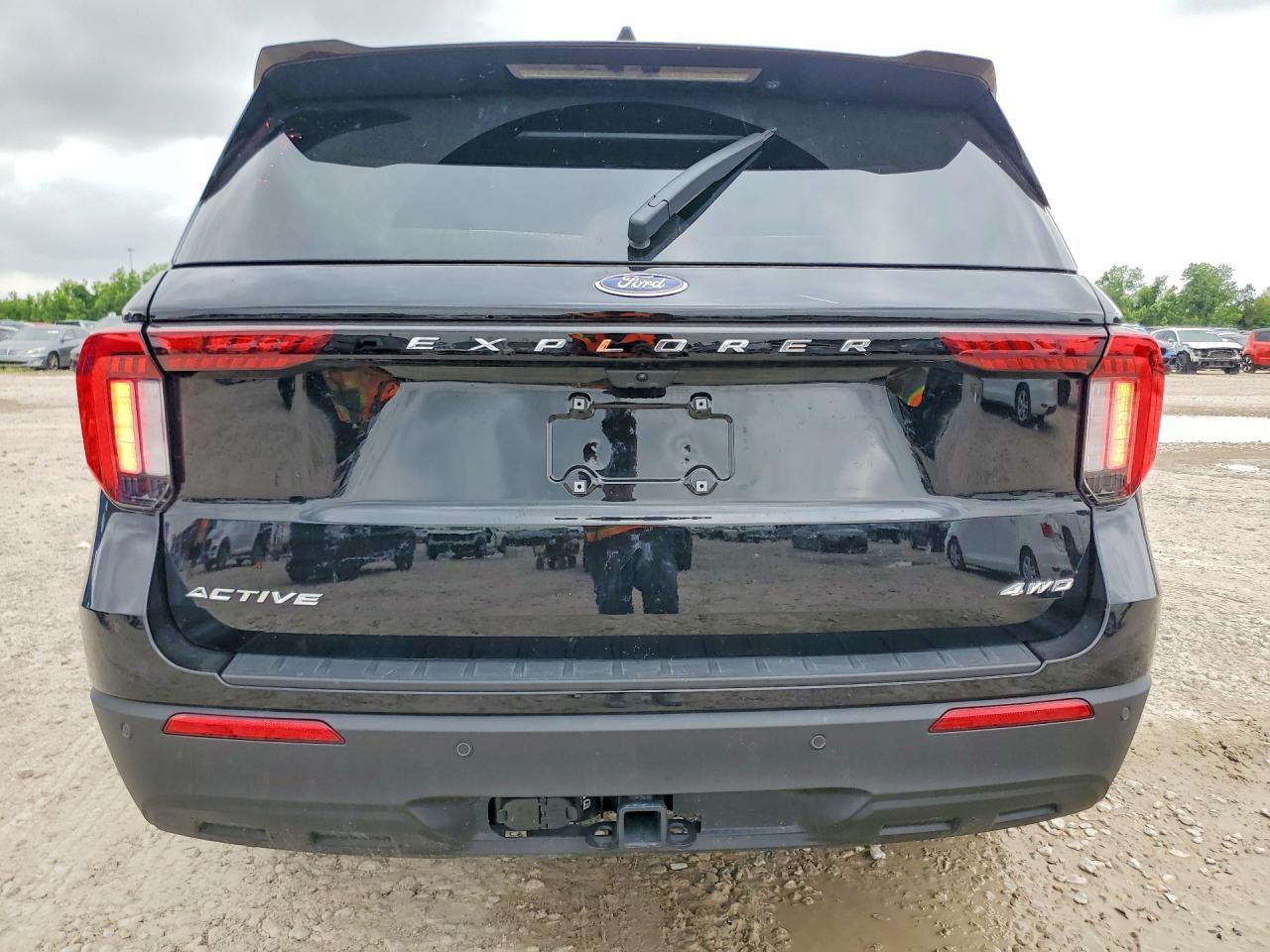 Ford Explorer Active