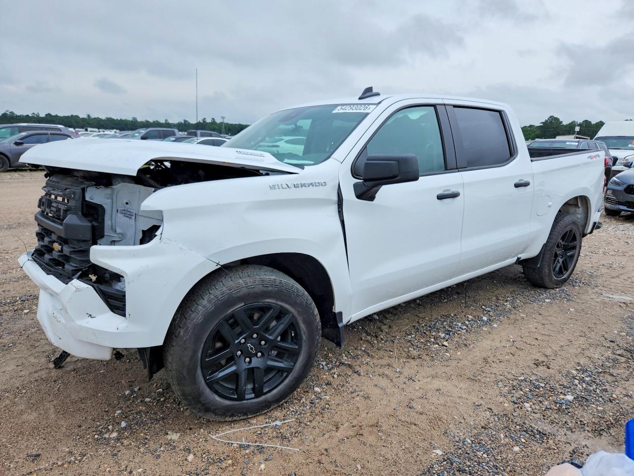 Salvage Chevrolet Silverado Image