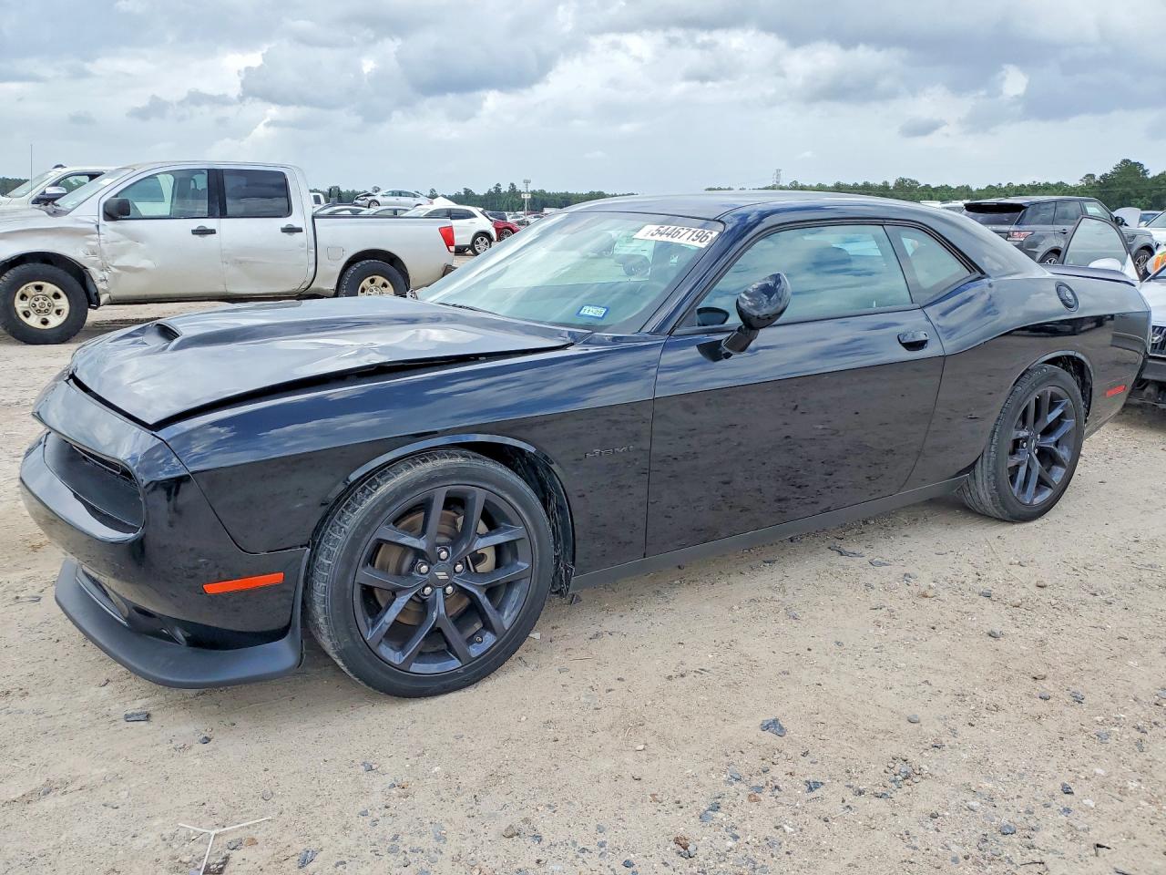 Salvage Dodge Challenger Image