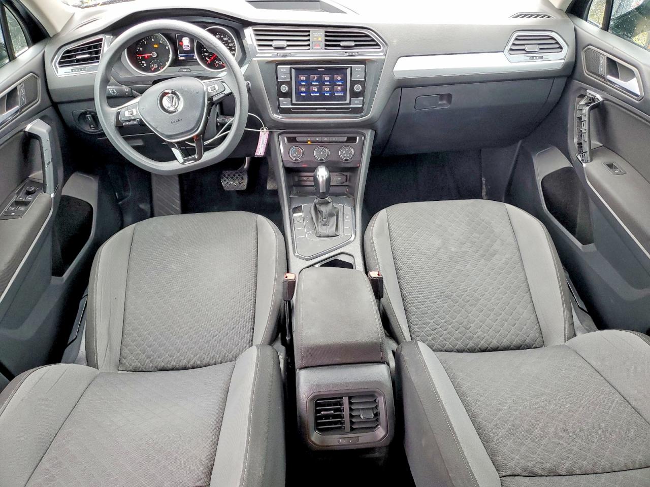 Volkswagen Tiguan S