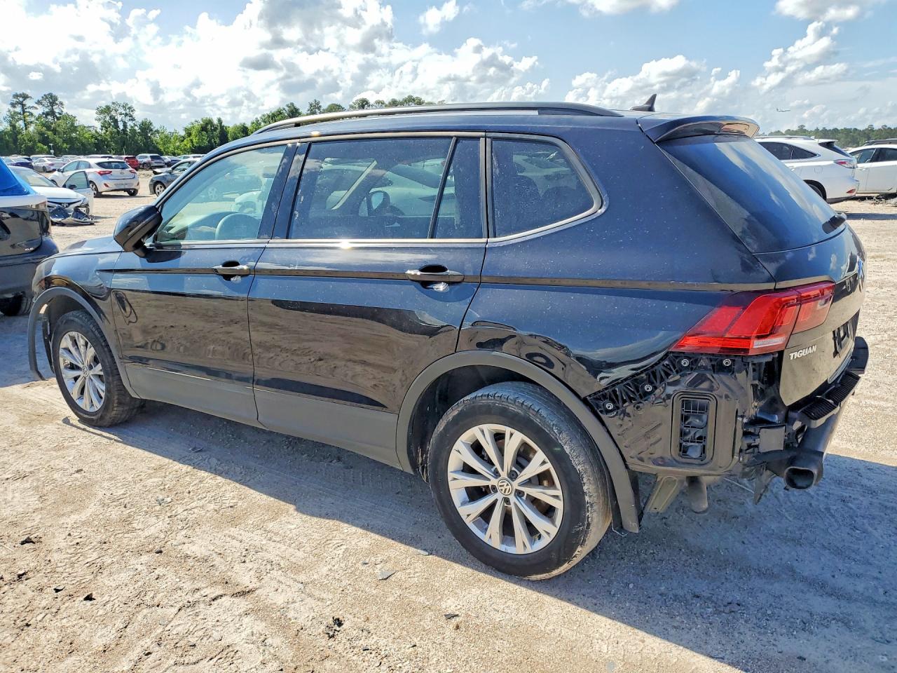 Volkswagen Tiguan S