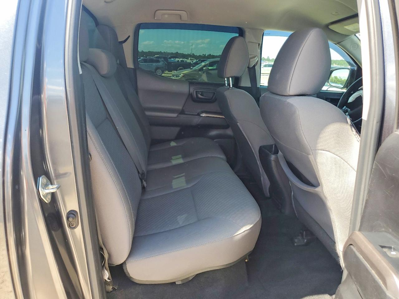 Toyota Tacoma Sr5 V6