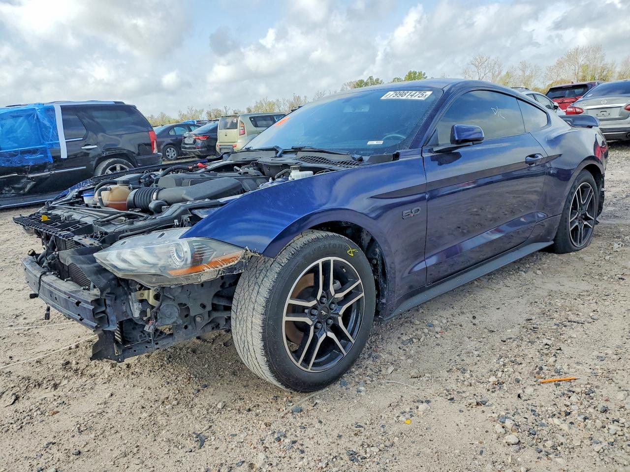 Salvage Ford Mustang Image