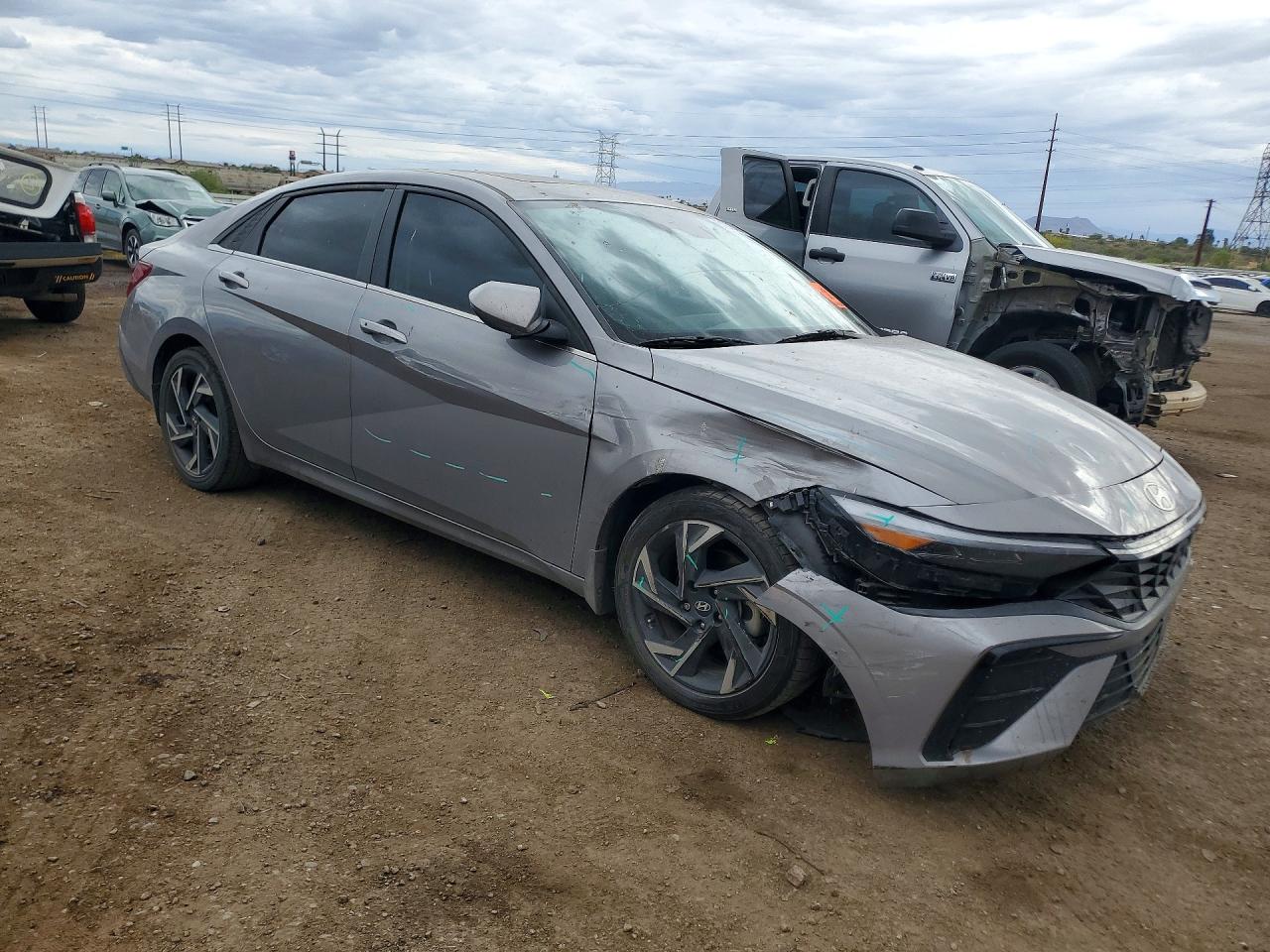 Hyundai ELANTRA Sel