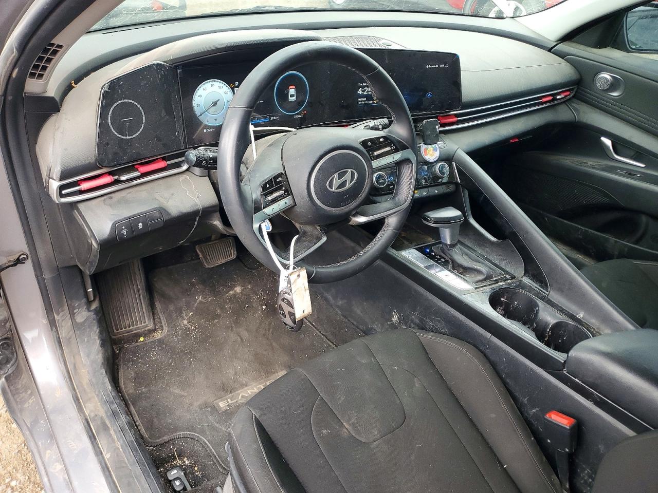 Hyundai ELANTRA Sel
