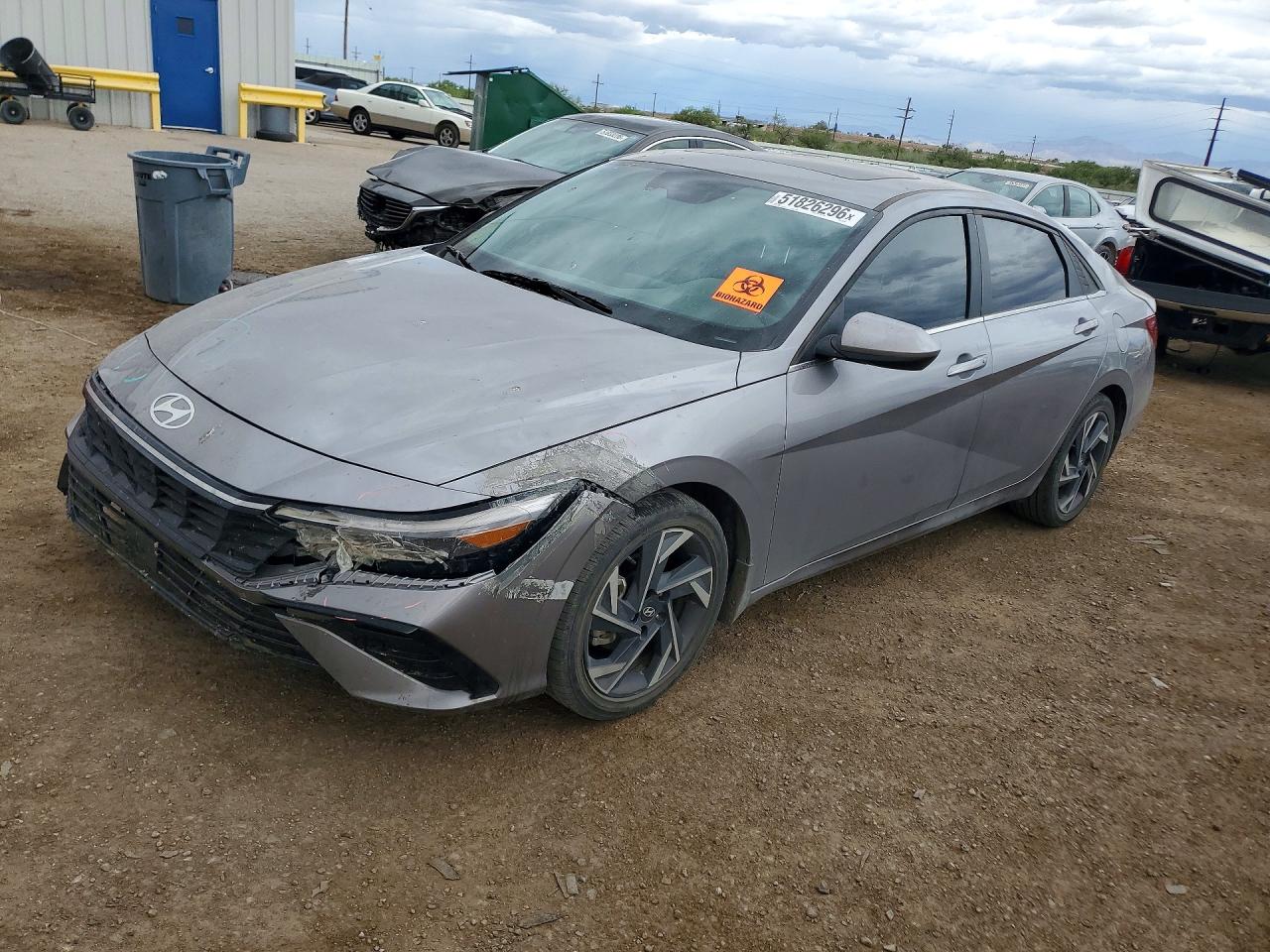 Salvage Hyundai ELANTRA Image