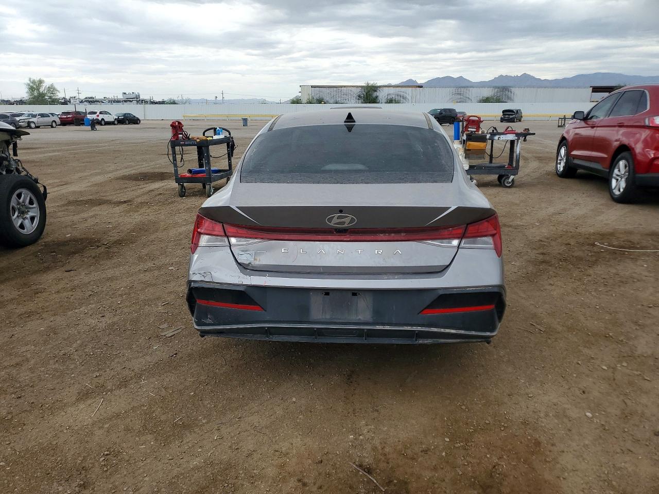 Hyundai ELANTRA Sel