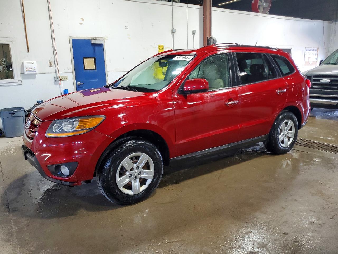 Salvage Hyundai SANTA FE Image