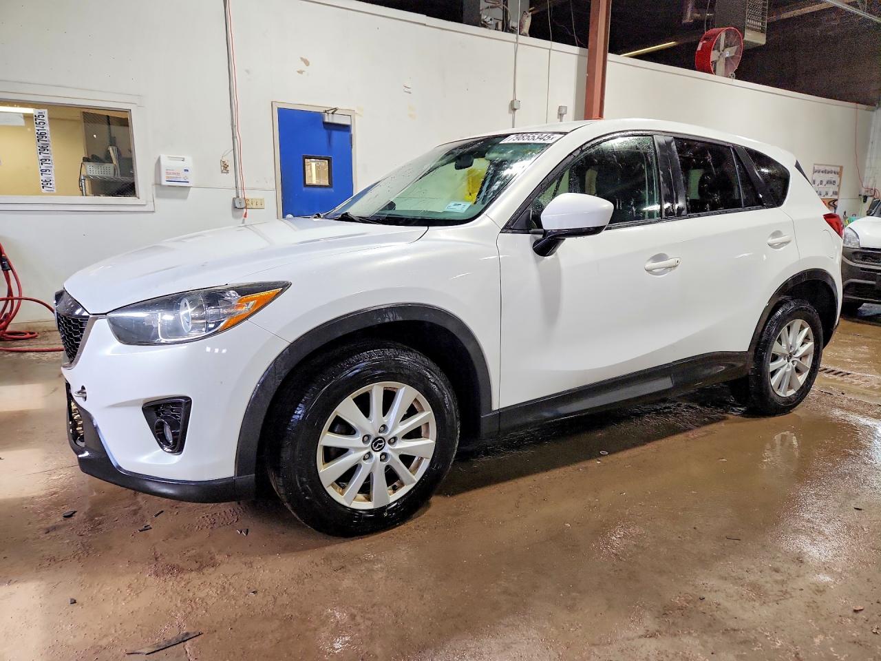 Salvage Mazda Cx Image