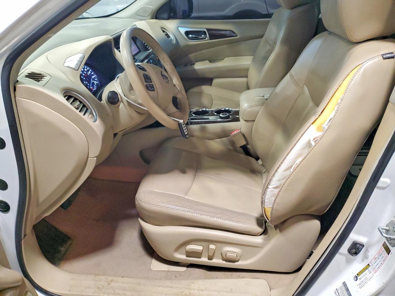 Nissan Pathfinder S