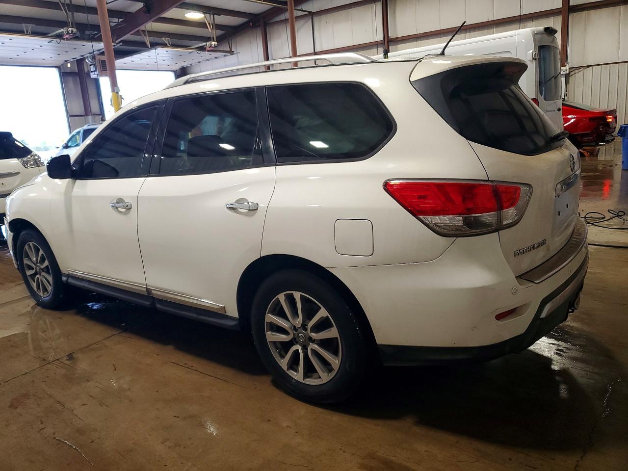 Nissan Pathfinder S