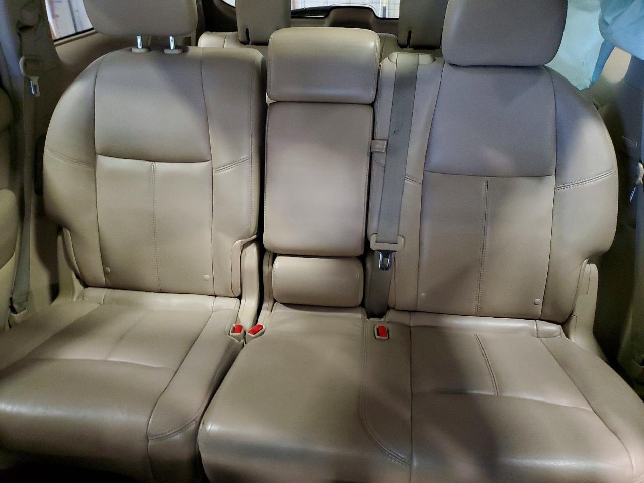 Nissan Pathfinder S