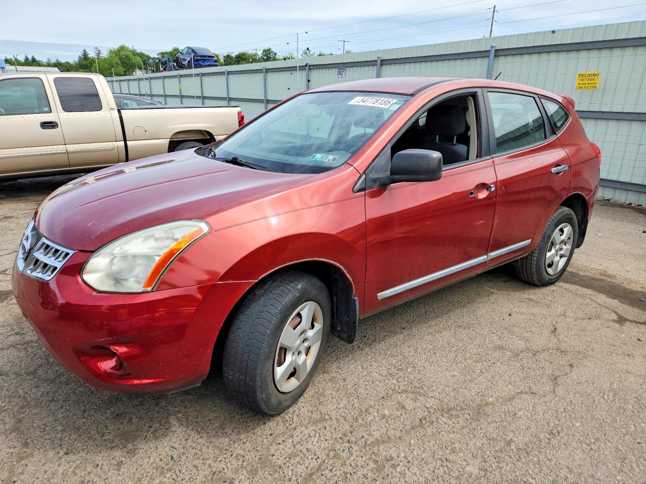 Salvage Nissan Rogue Image
