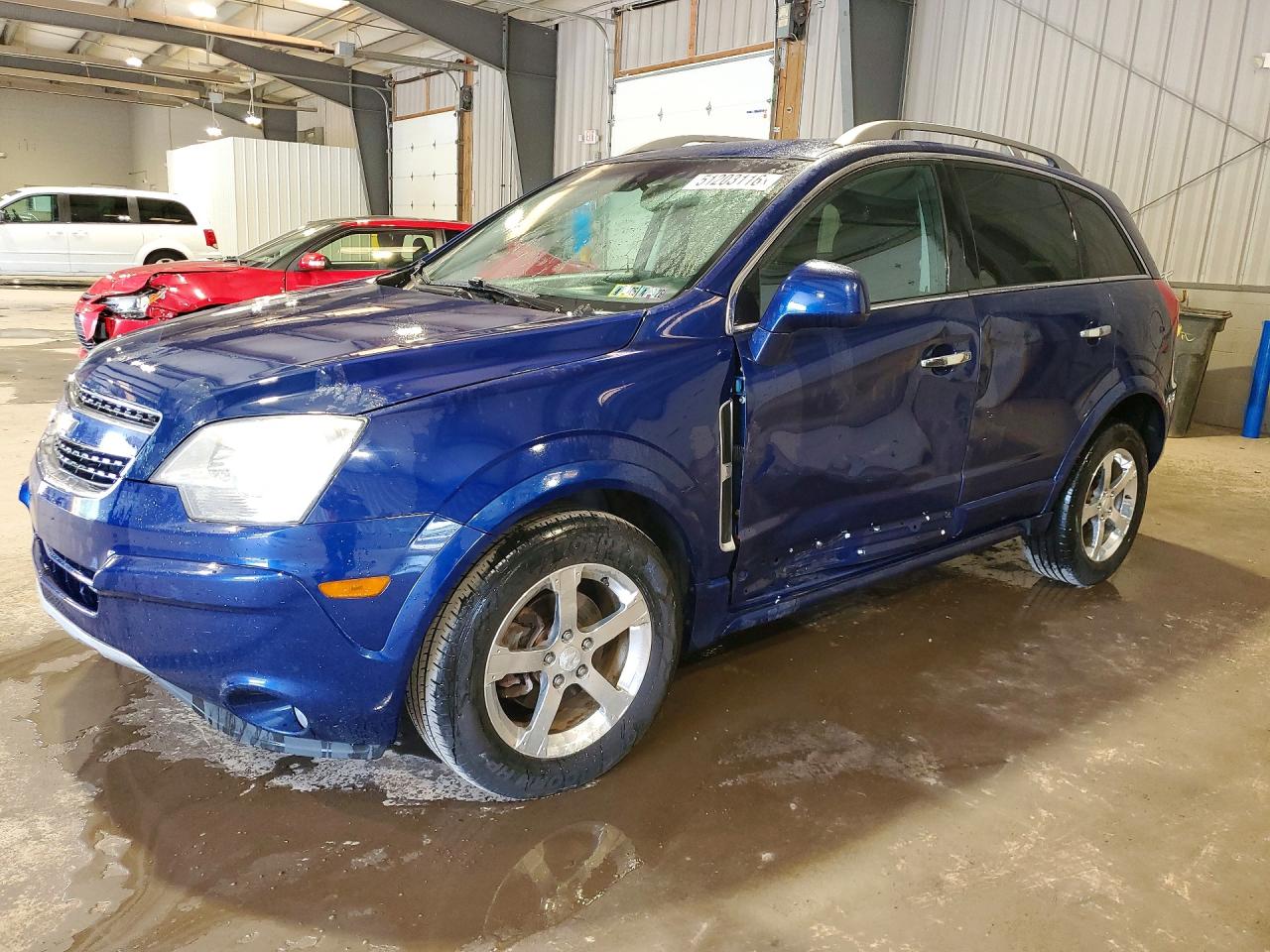 Salvage Chevrolet Captiva Image