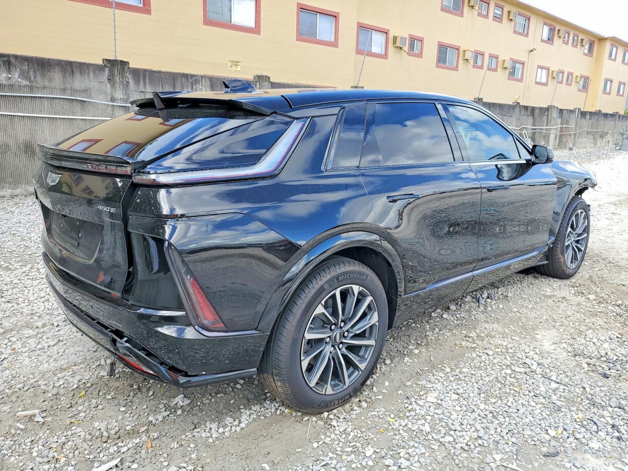 Cadillac LYRIQ Sport