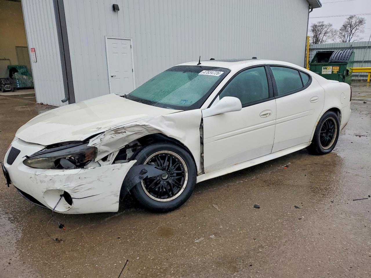 Salvage Pontiac Grandprix Image