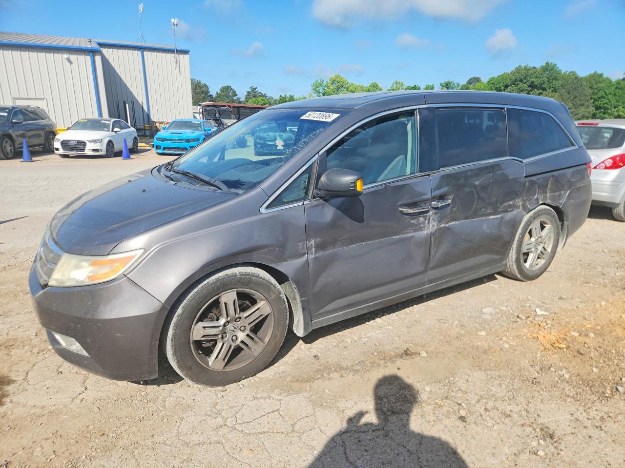 Salvage Honda Odyssey Image