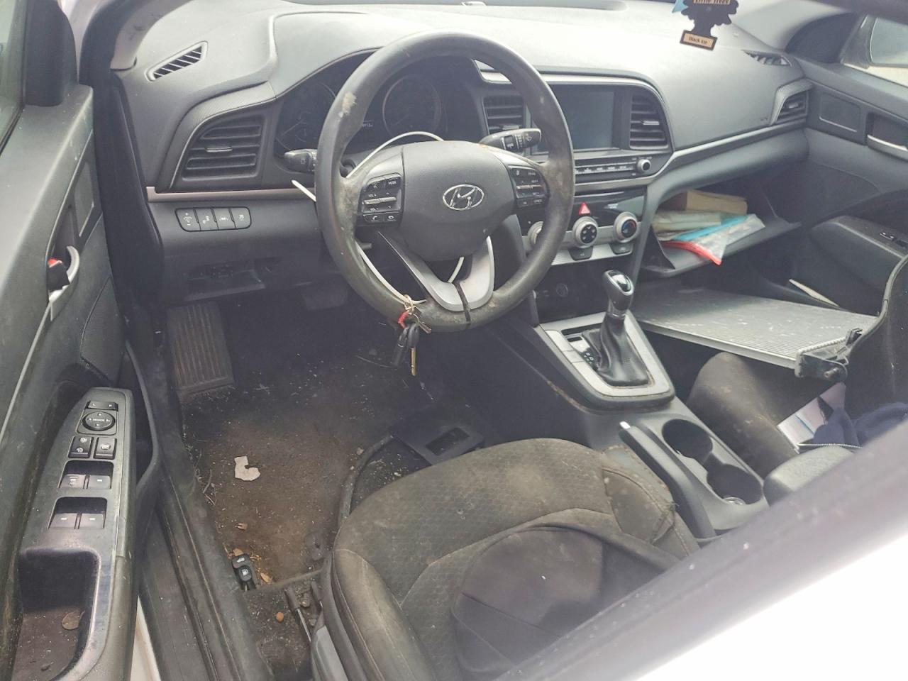 Hyundai ELANTRA Sel