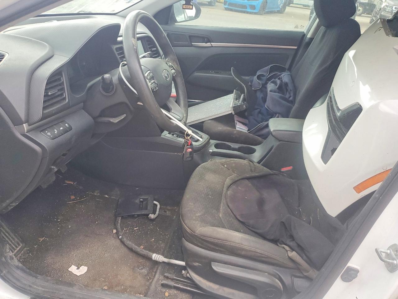 Hyundai ELANTRA Sel