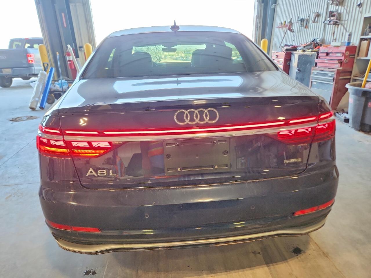 Audi A8 L