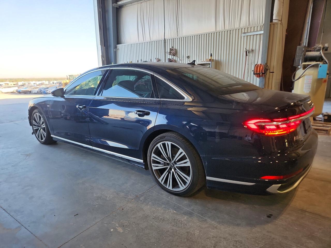 Audi A8 L