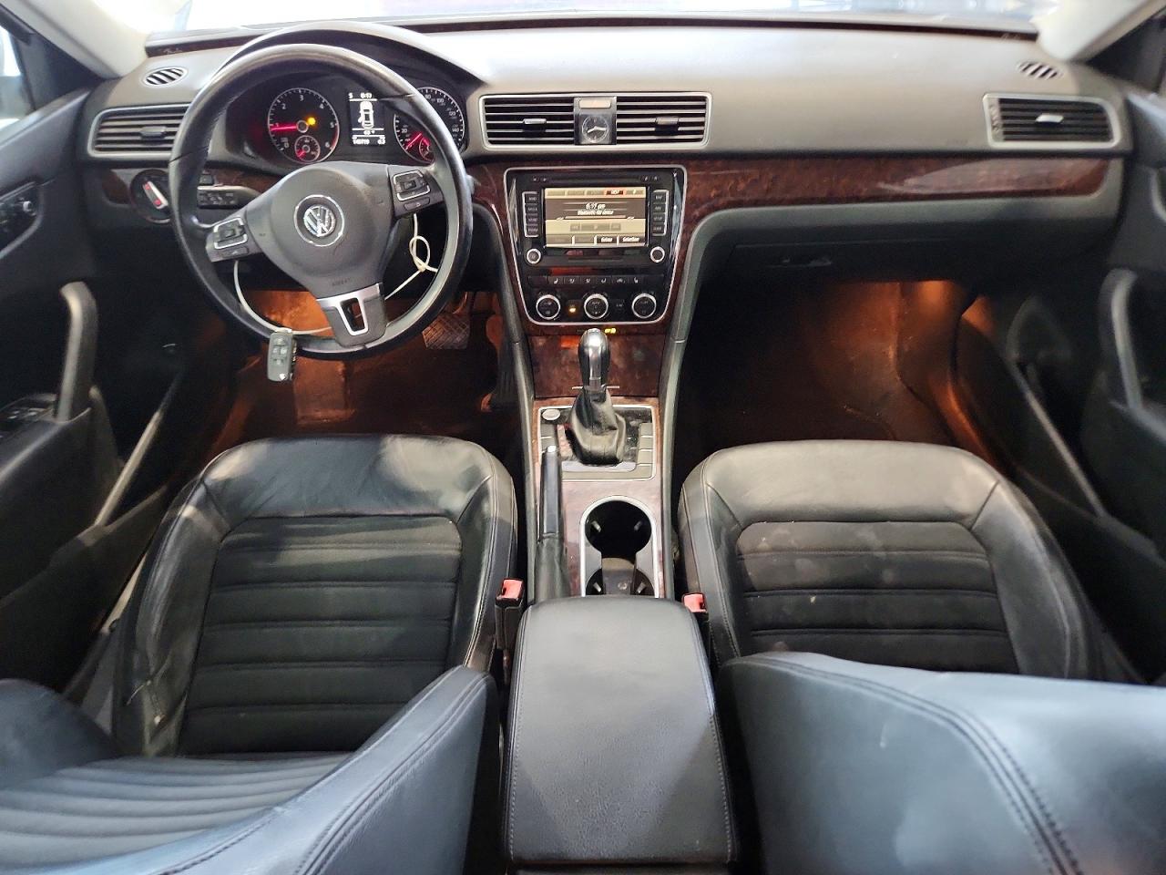 Volkswagen Passat Sel